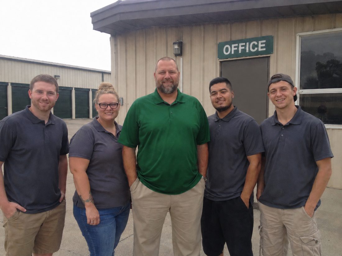 Pest control professionals in Schaumburg, IL